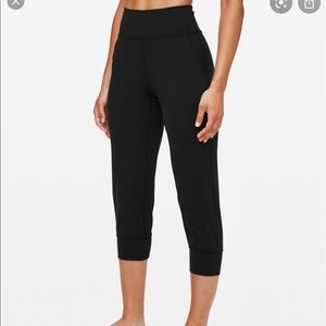 Lululemon align 23”  joggers black size 4